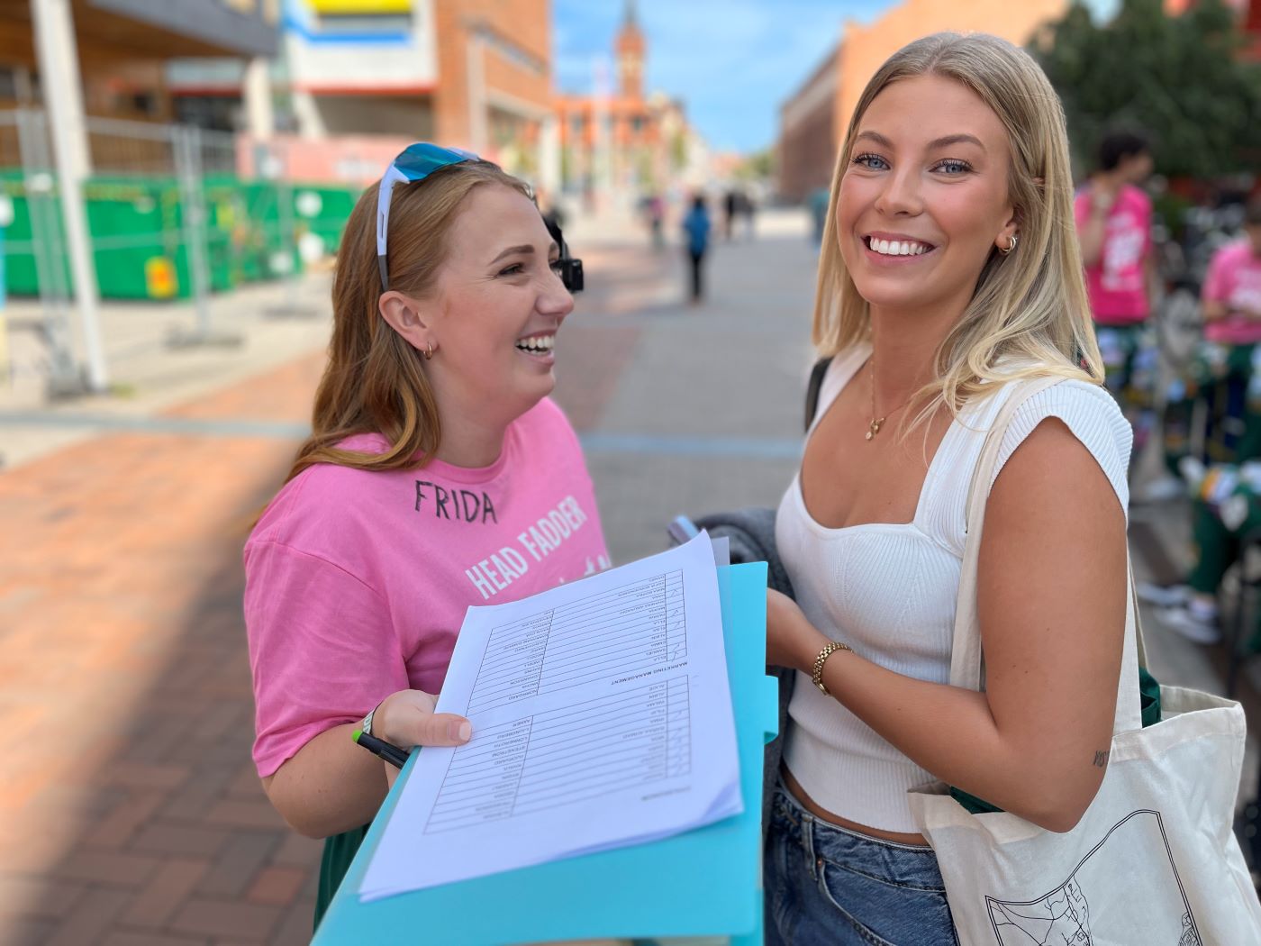 Studenter på JIBS under insparken.